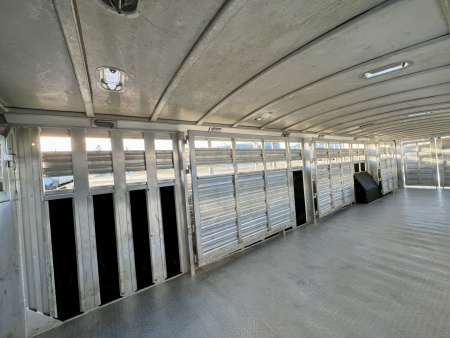 Used 2018 Platinum Coach LIVESTOCK Stock / Stock Combo Trailer