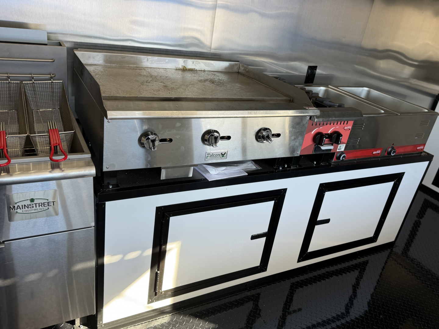 New 2026 Coast 2 Coast 8.5X18 TA CONCESSION TRAILER (FULLY EQUIPPED) BLACKOUT Vending / Concession Trailer