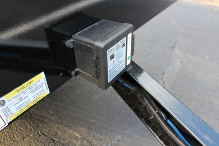 New 2026 18'x83" TOP HAT DC-07 DELUXE Car Hauler