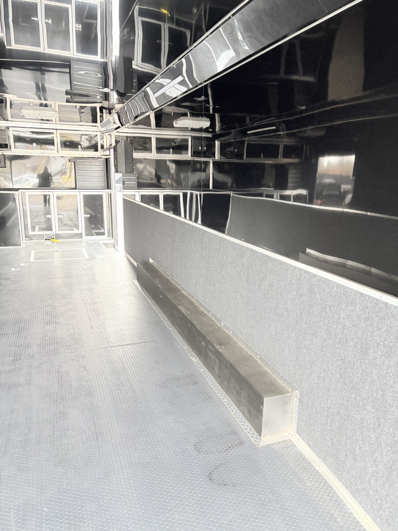 Used 2025 Haulmark EDGE 32 Race Trailer, Sportsman Plus Package, Dual A/C, Pit Accessories, Gen Slides, Polycor, Insulated, 18K GVWR