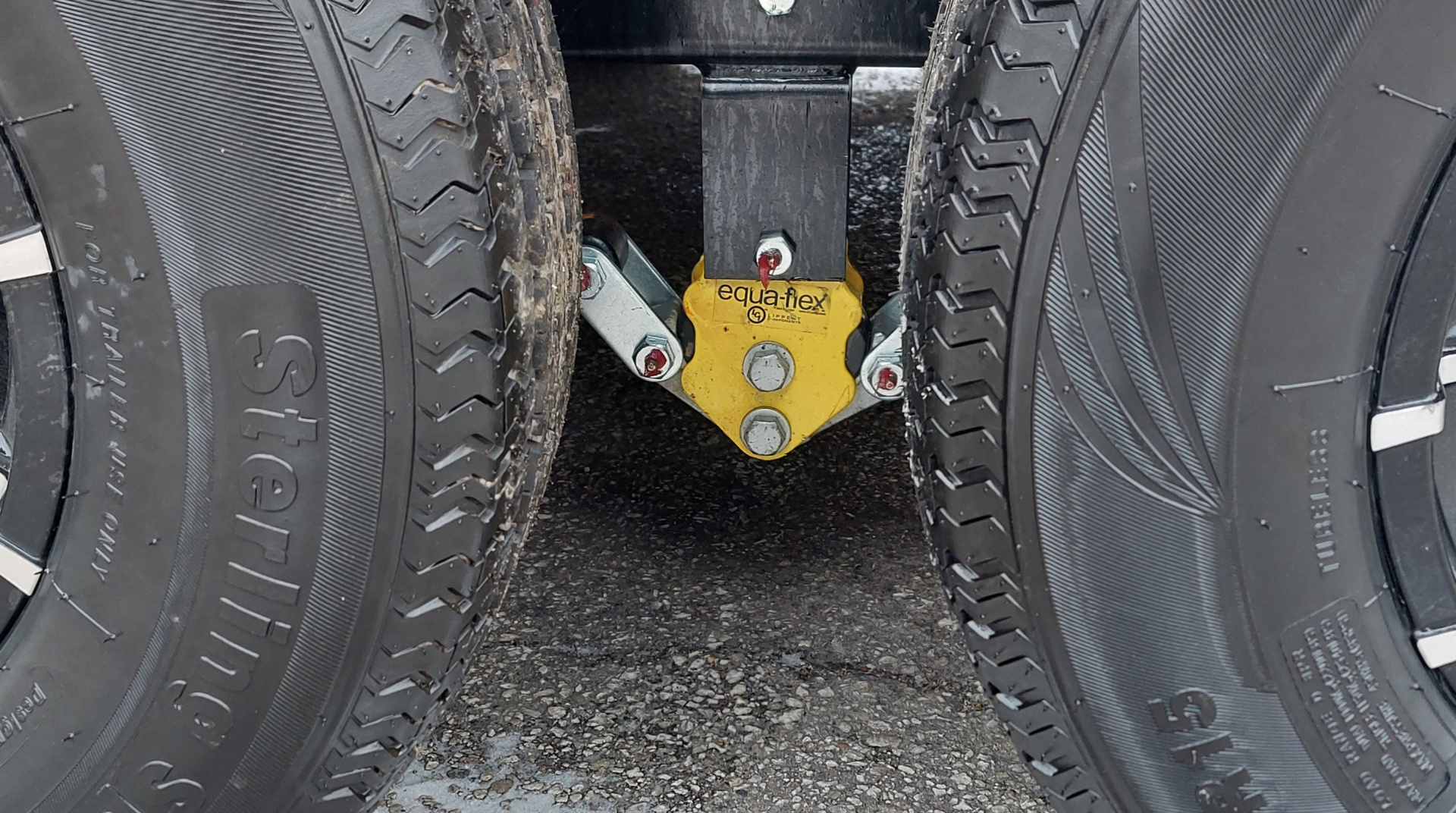 New 8 X 22 SNOWMOBILE/CAR HAULER ENCLOSED ALL ALUMINUM W/ FRONT DROP DOWN RAMP 2026 LIGHTNING