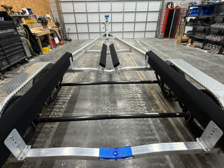New 2026 WaterMade Boat Trailers WM23-25 7KS Bowrider