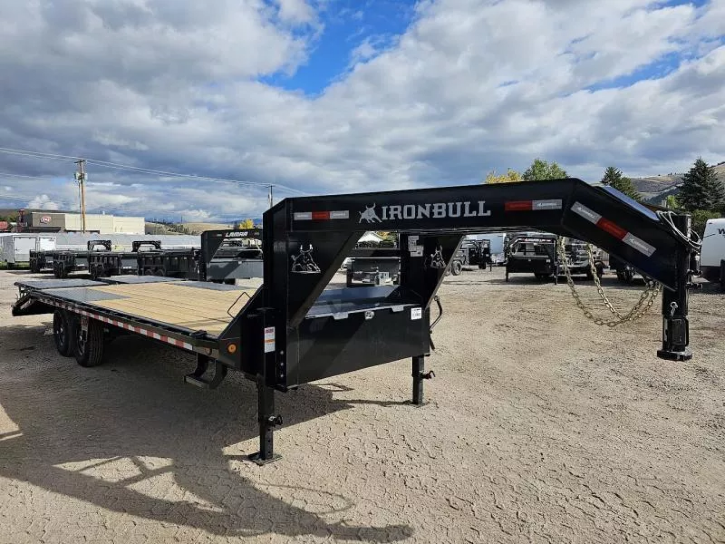 New 2026 Iron Bull 25' 14k Gooseneck Deckover Equipment Trailer