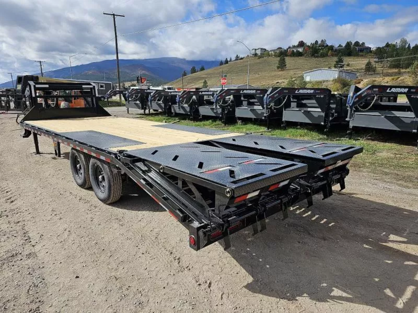 New 2026 Iron Bull 25' 14k Gooseneck Deckover Equipment Trailer