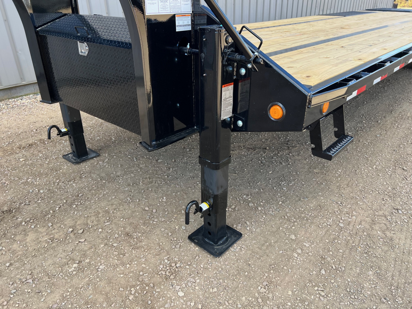 New 2026 PJ Trailers 32 Low Profile LD Tandem Dual Gooseneck Trailer