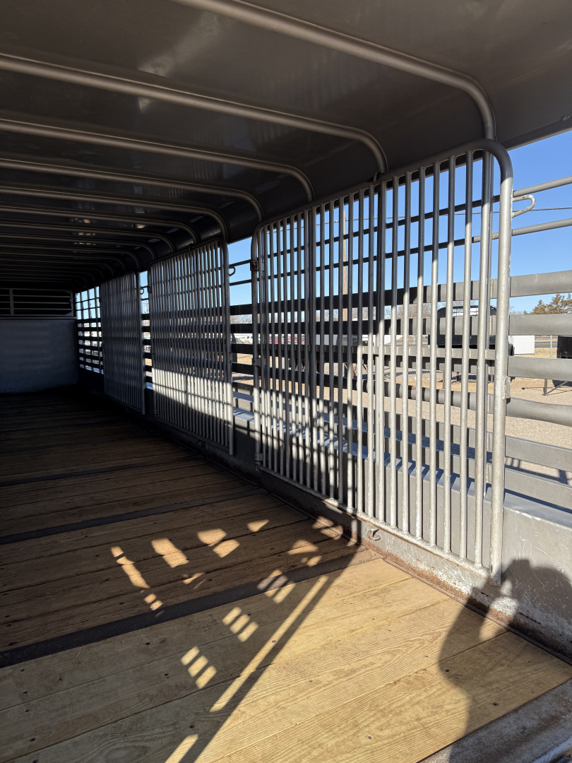 Used 2015 CM Trailers FULL METAL TOP Stock