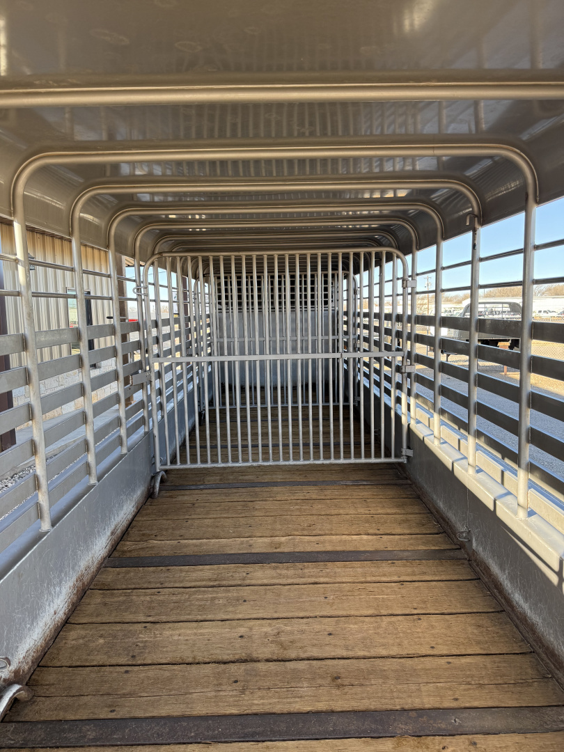 Used 2015 CM Trailers FULL METAL TOP Stock