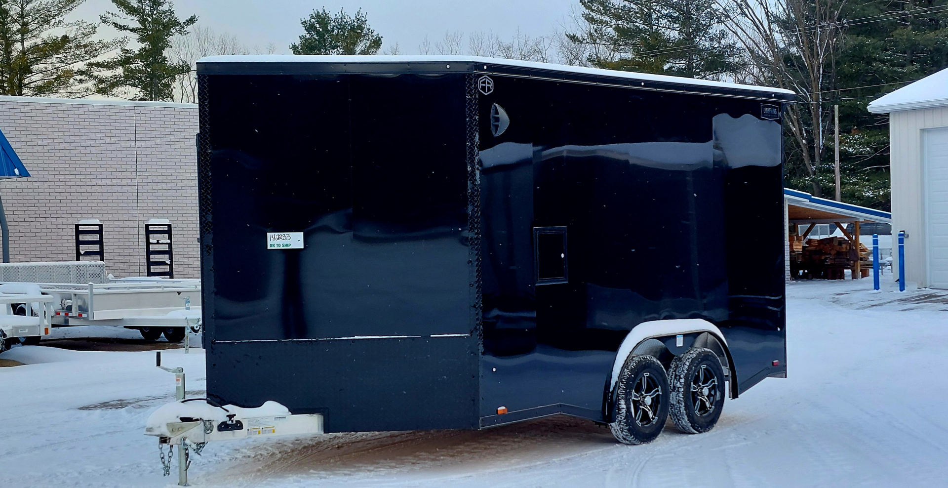 New 8 x 14 + 4' V SNOWMOBILE/CAR HAULER ENCLOSED ALL ALUMINUM 2026 LIGHTNING