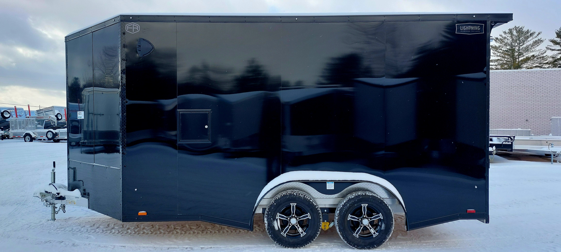 New 8 x 14 + 4' V SNOWMOBILE/CAR HAULER ENCLOSED ALL ALUMINUM 2026 LIGHTNING