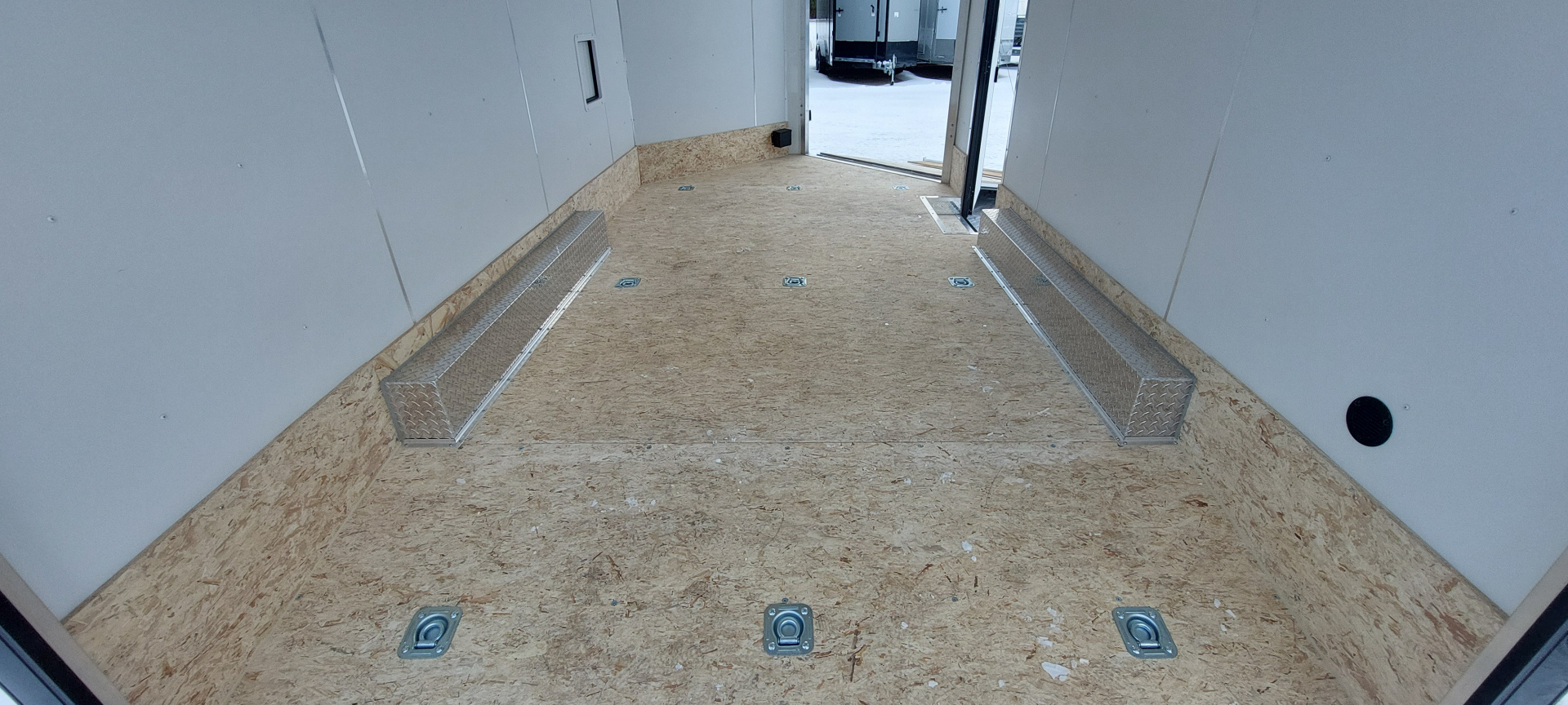 New 8 x 14 + 4' V SNOWMOBILE/CAR HAULER ENCLOSED ALL ALUMINUM 2026 LIGHTNING