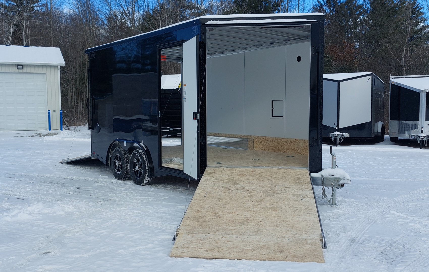 New 8 x 14 + 4' V SNOWMOBILE/CAR HAULER ENCLOSED ALL ALUMINUM 2026 LIGHTNING