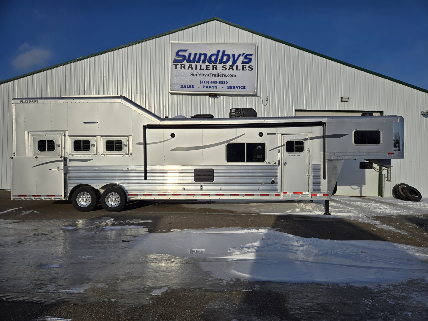 New 2026 Platinum Coach 3H Outlaw Conversion Horse Trailer for