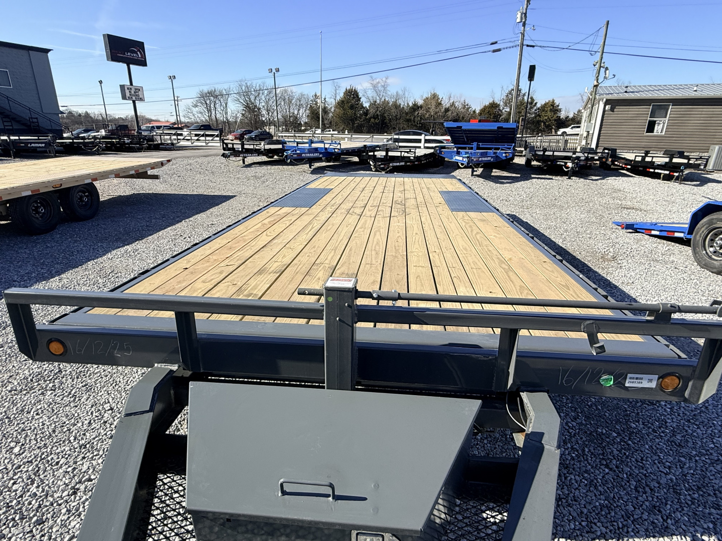 New 2026 PJ Trailers 102X22 DECK-OVER 22’ TILT 16K GVWR Tilt Trailer