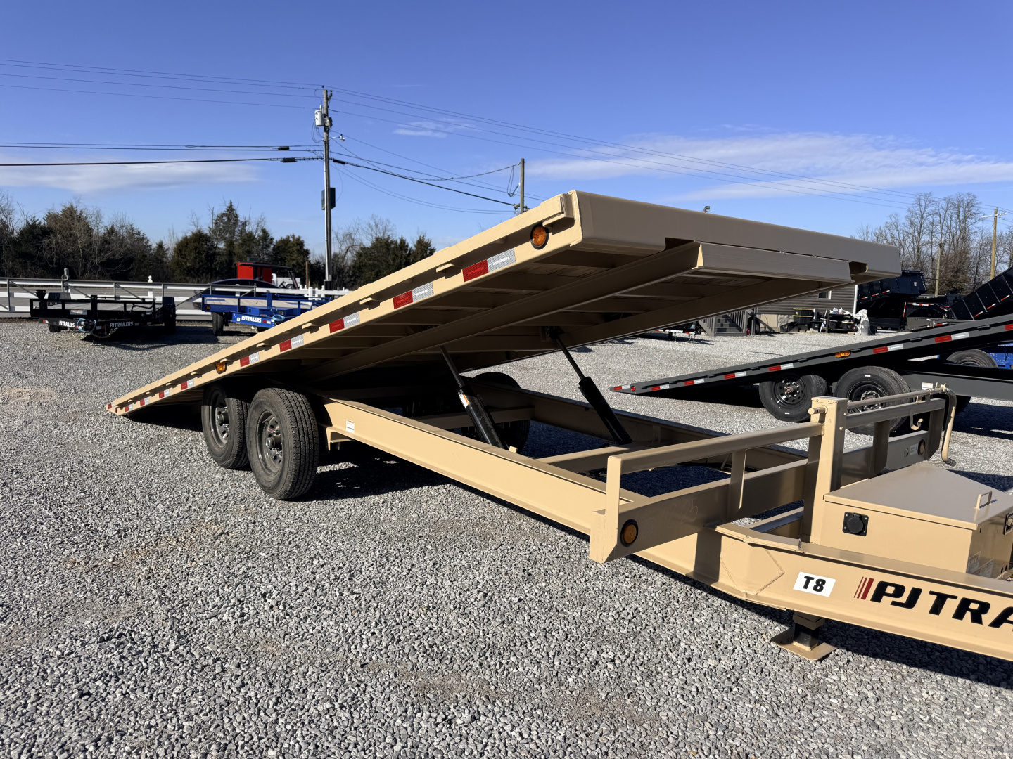 New 2026 PJ Trailers 102X22 DECK-OVER 22’ TILT 14K GVWR Equipment Trailer