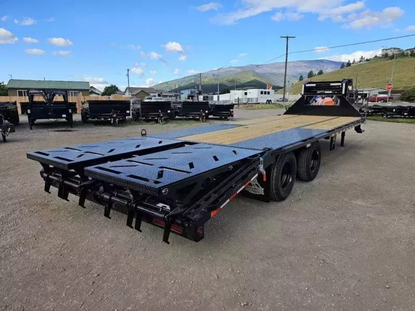 New 2026 Iron Bull 25' 24k Deckover Gooseneck Trailer