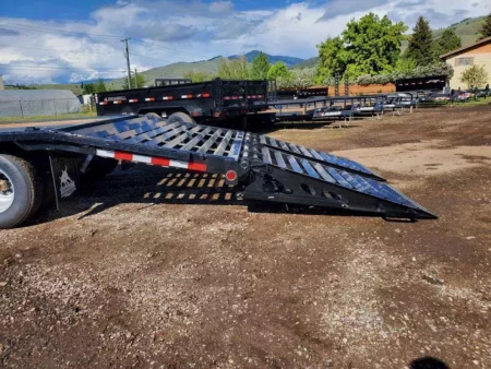 New 2026 Iron Bull 25' 24k Deckover Gooseneck Trailer