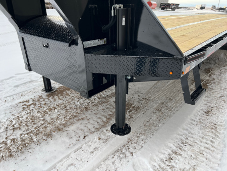 New 2026 Diamond C Trailers 32' FMAX212MR Gooseneck Flatbed Trailer