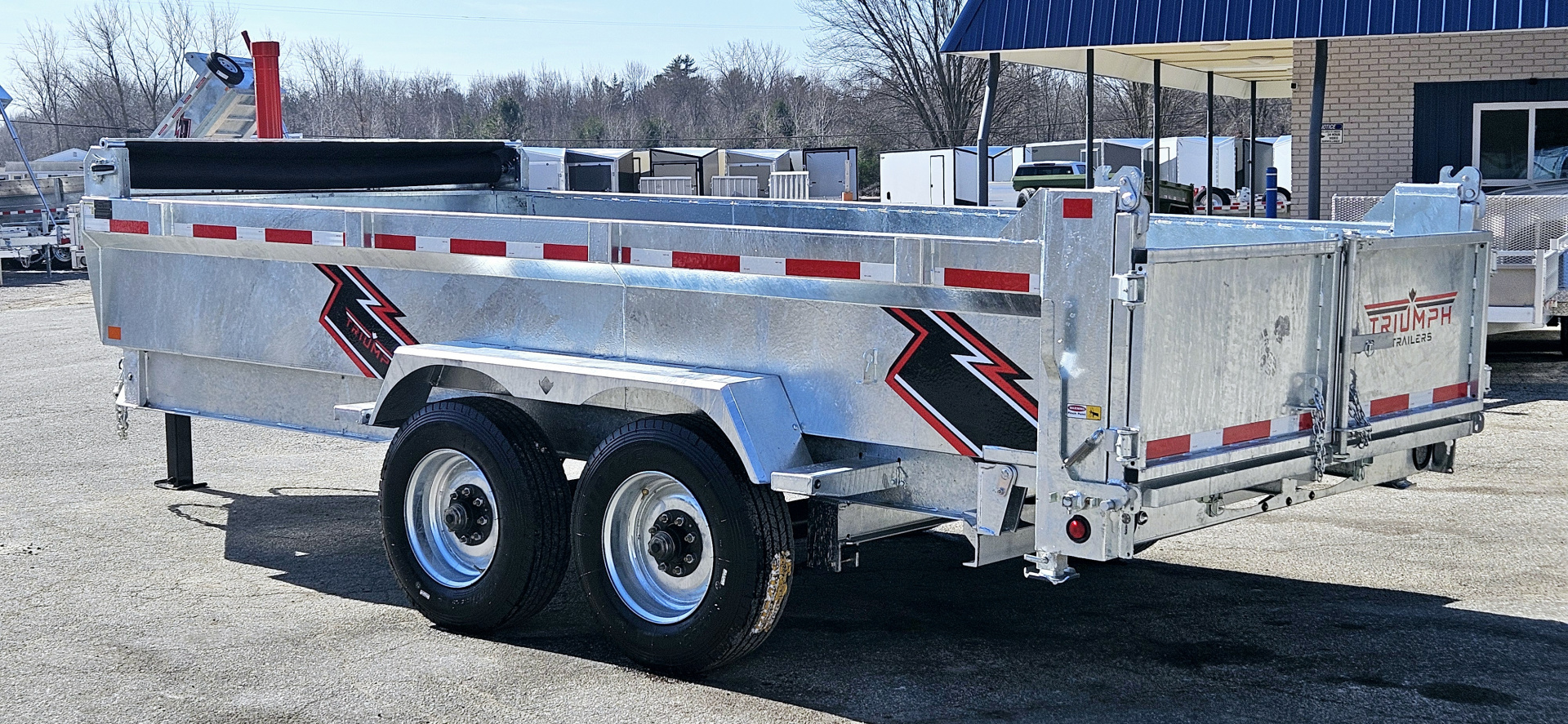 New 82X16 GALVANIZED DUMP 10K AXLES HYDRAULIC JACK 2026 TRIUMPH SPARE TIRE & REMOTE INCLUDED