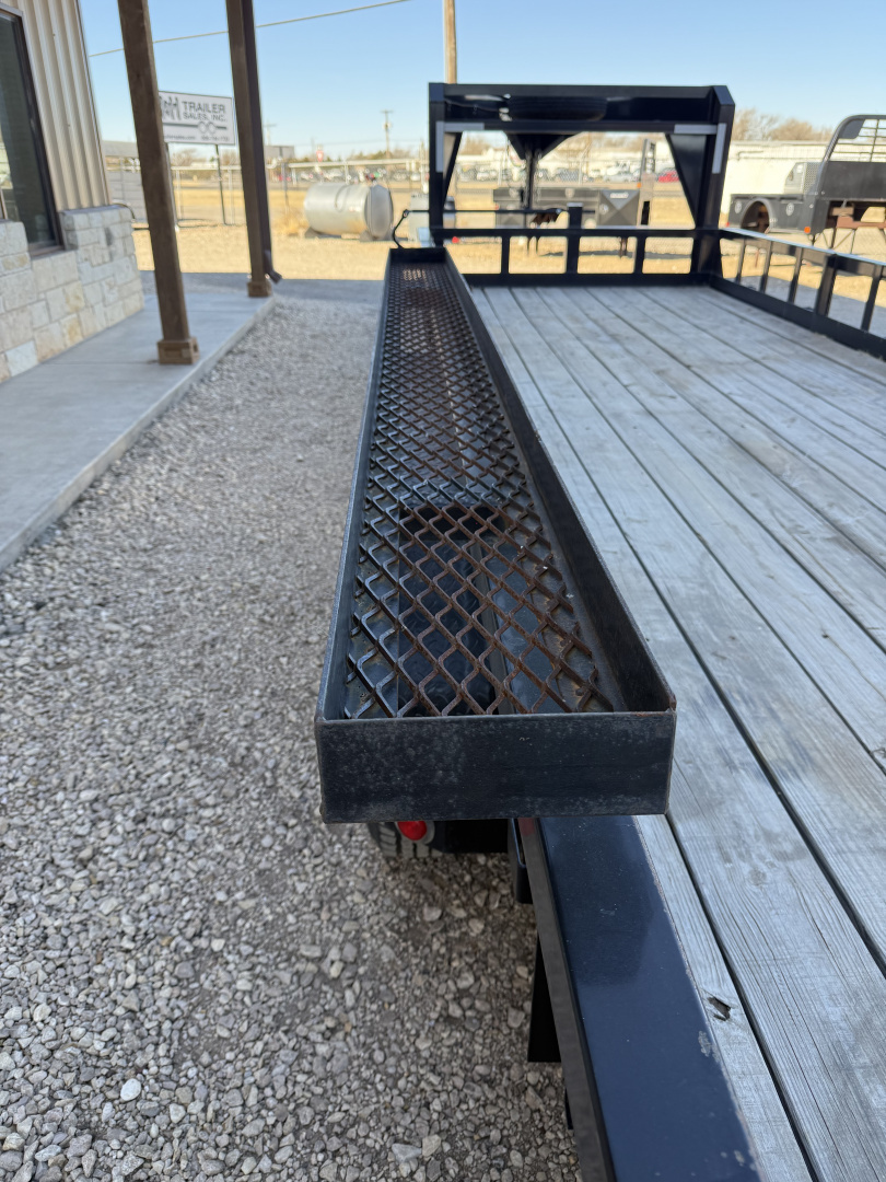 Used 2023 Top Hat Flatbed Trailer