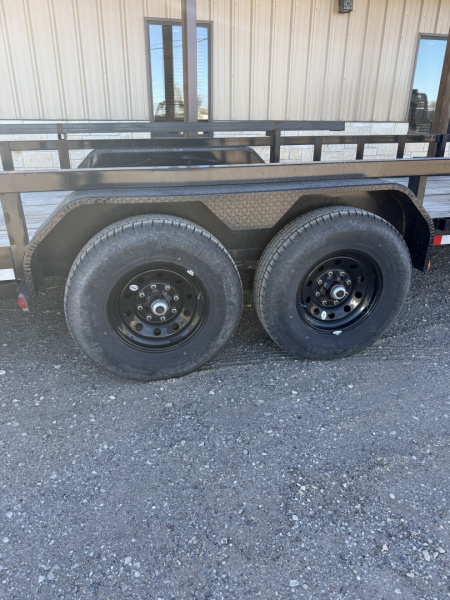 Used 2023 Top Hat Flatbed Trailer
