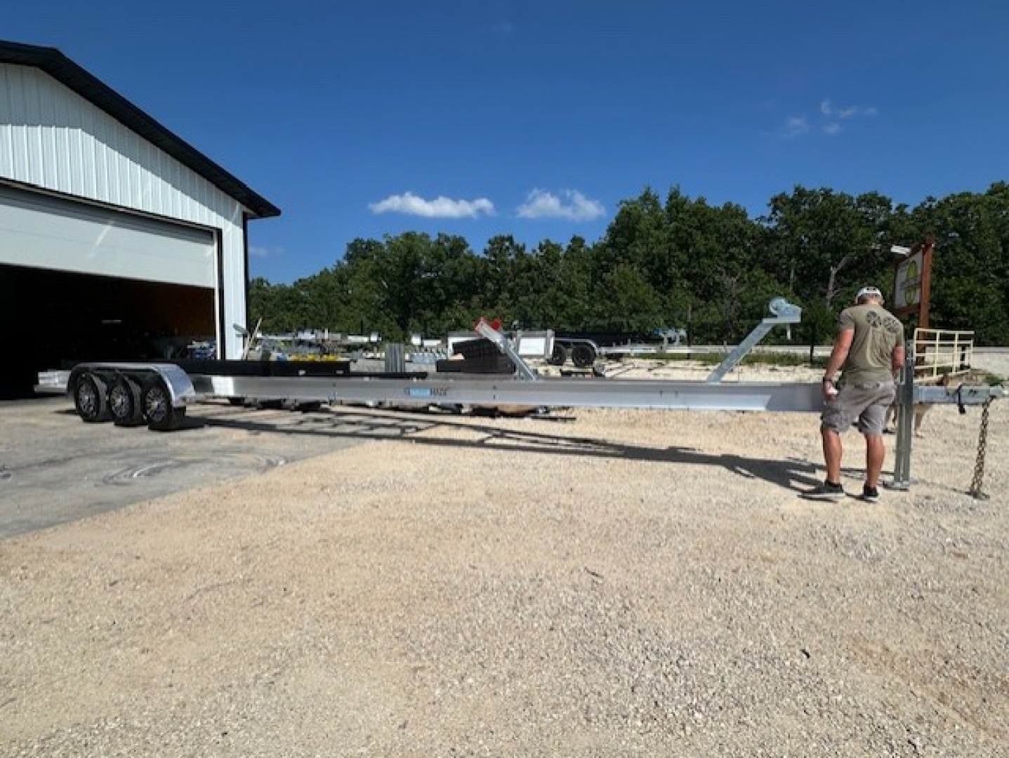 New 2026 WaterMade Boat Trailers WM40-42 24K Torsion Power Boat