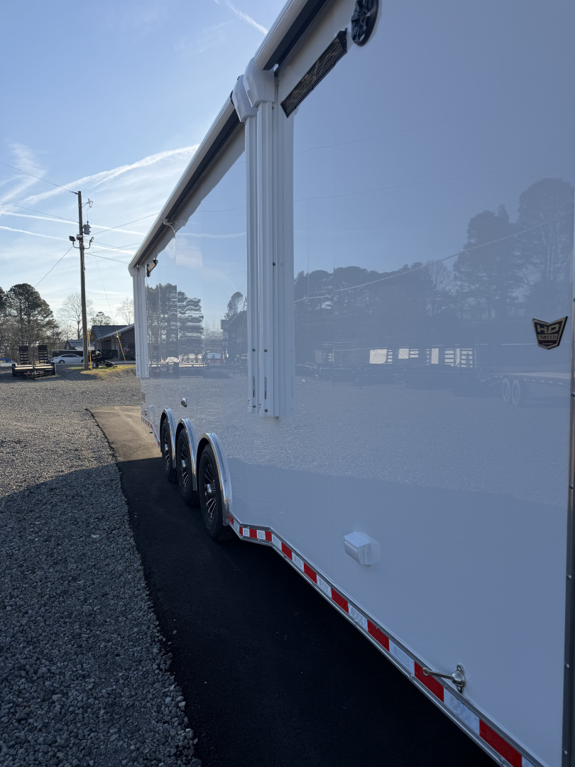 New 2026 Haulmark 44 Gooseneck Bathroom, Black PolyCor, 21K GVWR, Air Prep, Awning, A/C, Landing Light PKG, Hyd. Tongue Jack