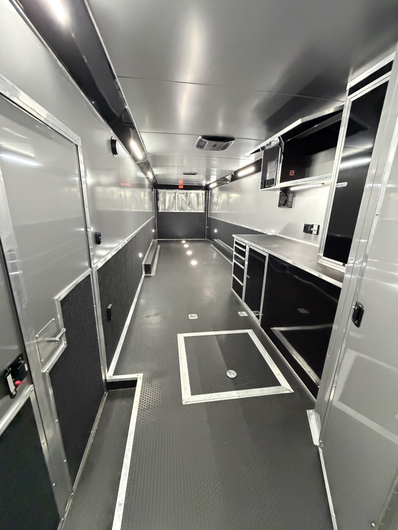 New 2026 Haulmark 44 Gooseneck Bathroom, Black PolyCor, 21K GVWR, Air Prep, Awning, A/C, Landing Light PKG, Hyd. Tongue Jack