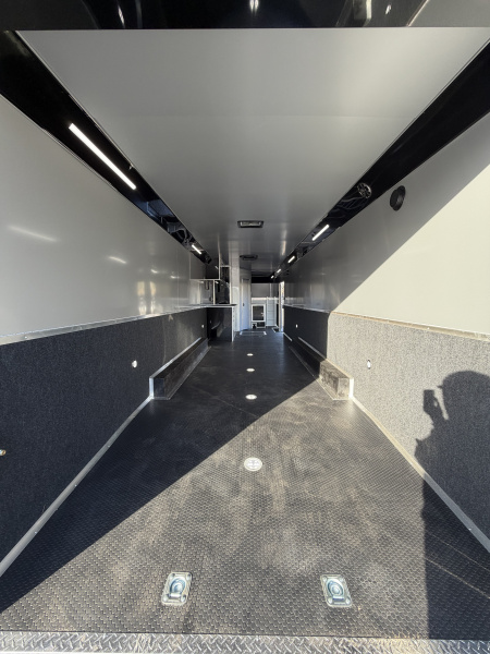 New 2026 Haulmark 44 Gooseneck Bathroom, Black PolyCor, 21K GVWR, Air Prep, Awning, A/C, Landing Light PKG, Hyd. Tongue Jack