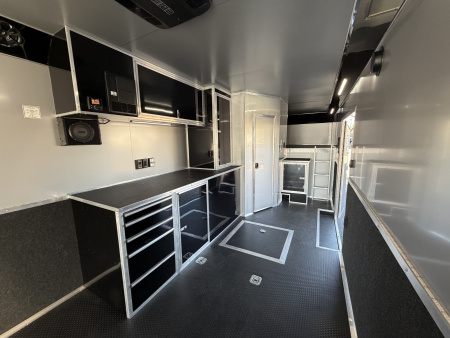 New 2026 Haulmark 44 Gooseneck Bathroom, Black PolyCor, 21K GVWR, Air Prep, Awning, A/C, Landing Light PKG, Hyd. Tongue Jack