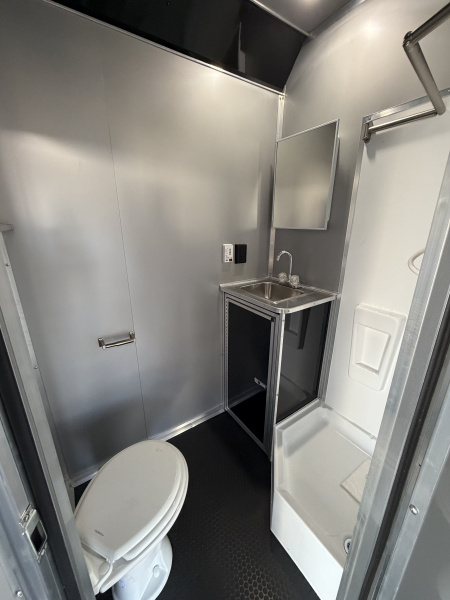 New 2026 Haulmark 44 Gooseneck Bathroom, Black PolyCor, 21K GVWR, Air Prep, Awning, A/C, Landing Light PKG, Hyd. Tongue Jack