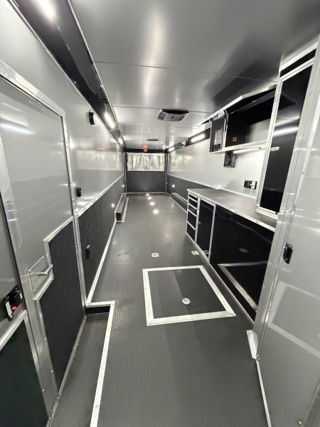 New 2026 Haulmark 44 Gooseneck Bathroom, Black PolyCor, 21K GVWR, Air Prep, Awning, A/C, Landing Light PKG, Hyd. Tongue Jack