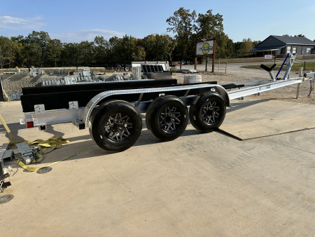 New 2026 WaterMade Boat Trailers WM30-15K + Torsion Power Boat