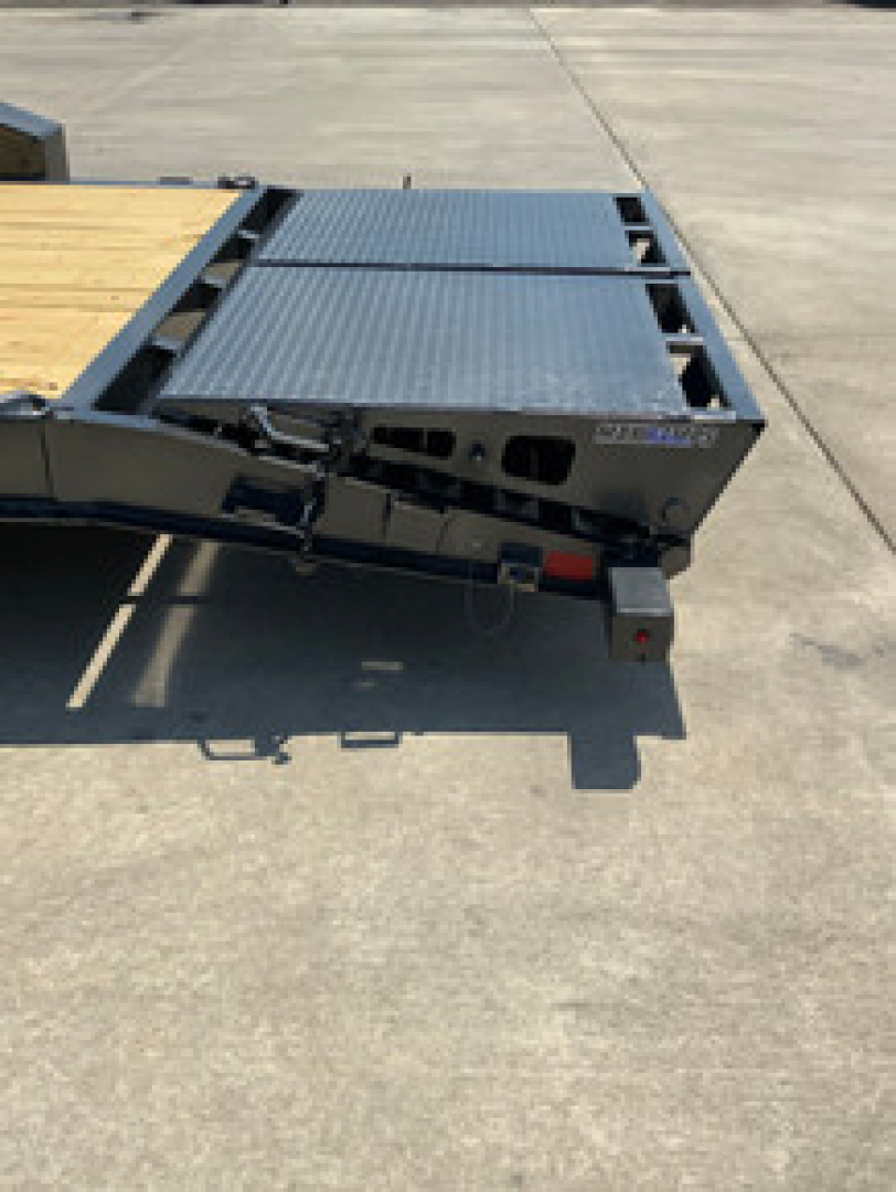 New 2025 Diamond C LPX 208 22 X 80 Equipment Trailer