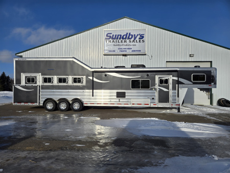 New 2026 Platinum Coach 4H Outlaw Conversion Horse Trailer
