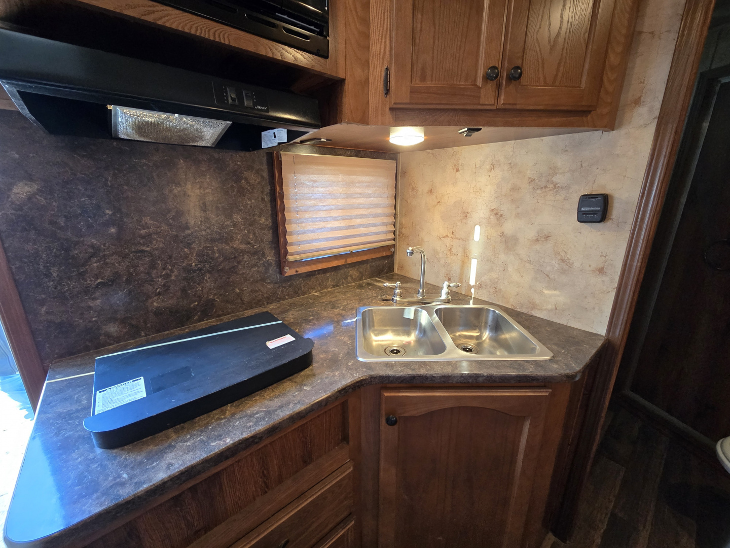 Used 2014 Lakota 4H Charger Trailer