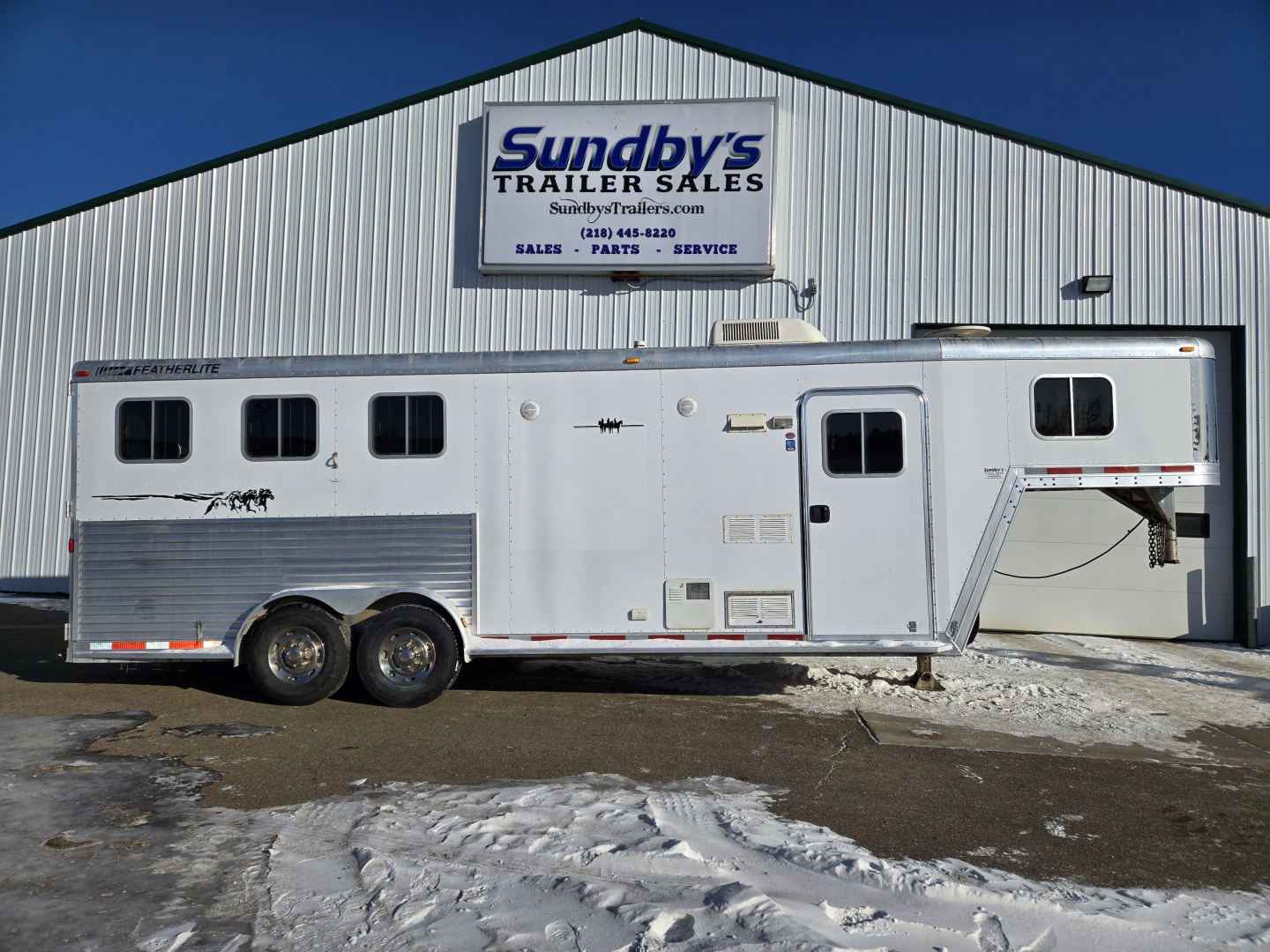 Used 2005 Featherlite 3H 9'SW Horse Trailer