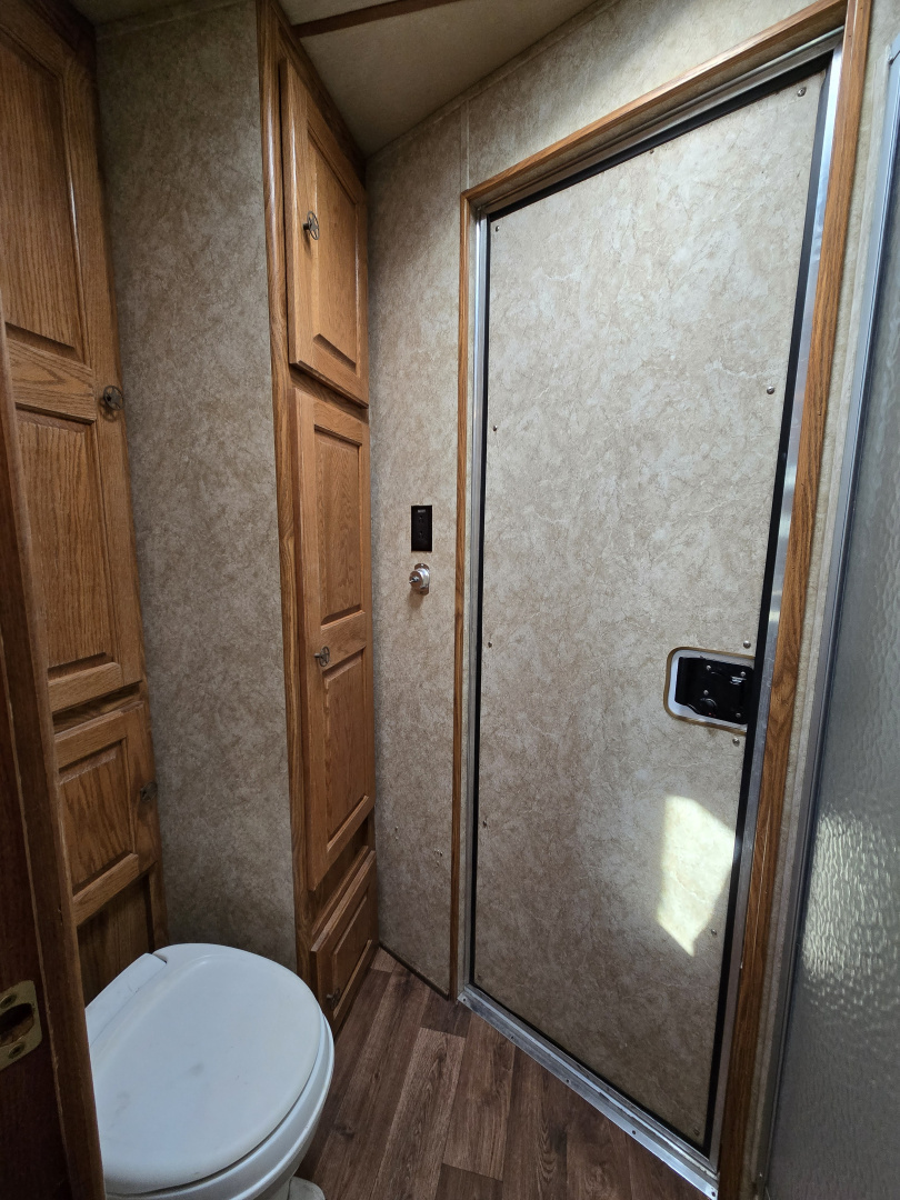 Used 2005 Featherlite 3H 9'SW Horse Trailer