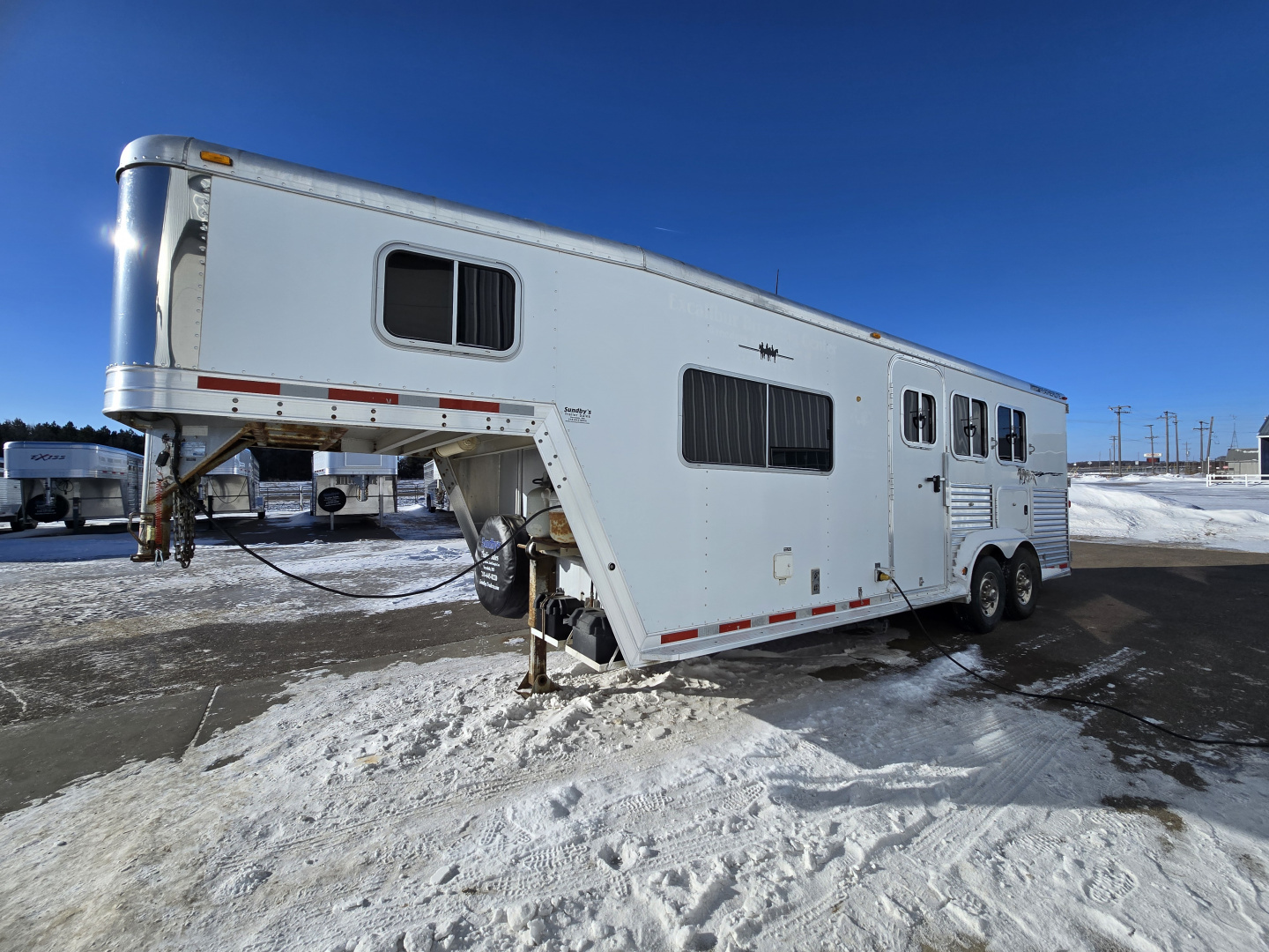 Used 2005 Featherlite 3H 9'SW Horse Trailer