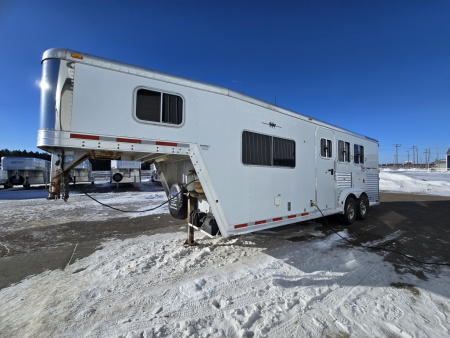 Used 2005 Featherlite 3H 9'SW Horse Trailer