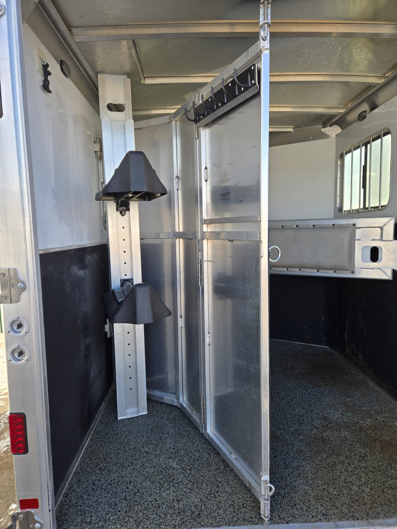 Used 2023 Featherlite 2 Horse Trailer