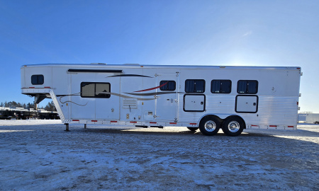 Used 2008 Exiss 4H Horse Trailer