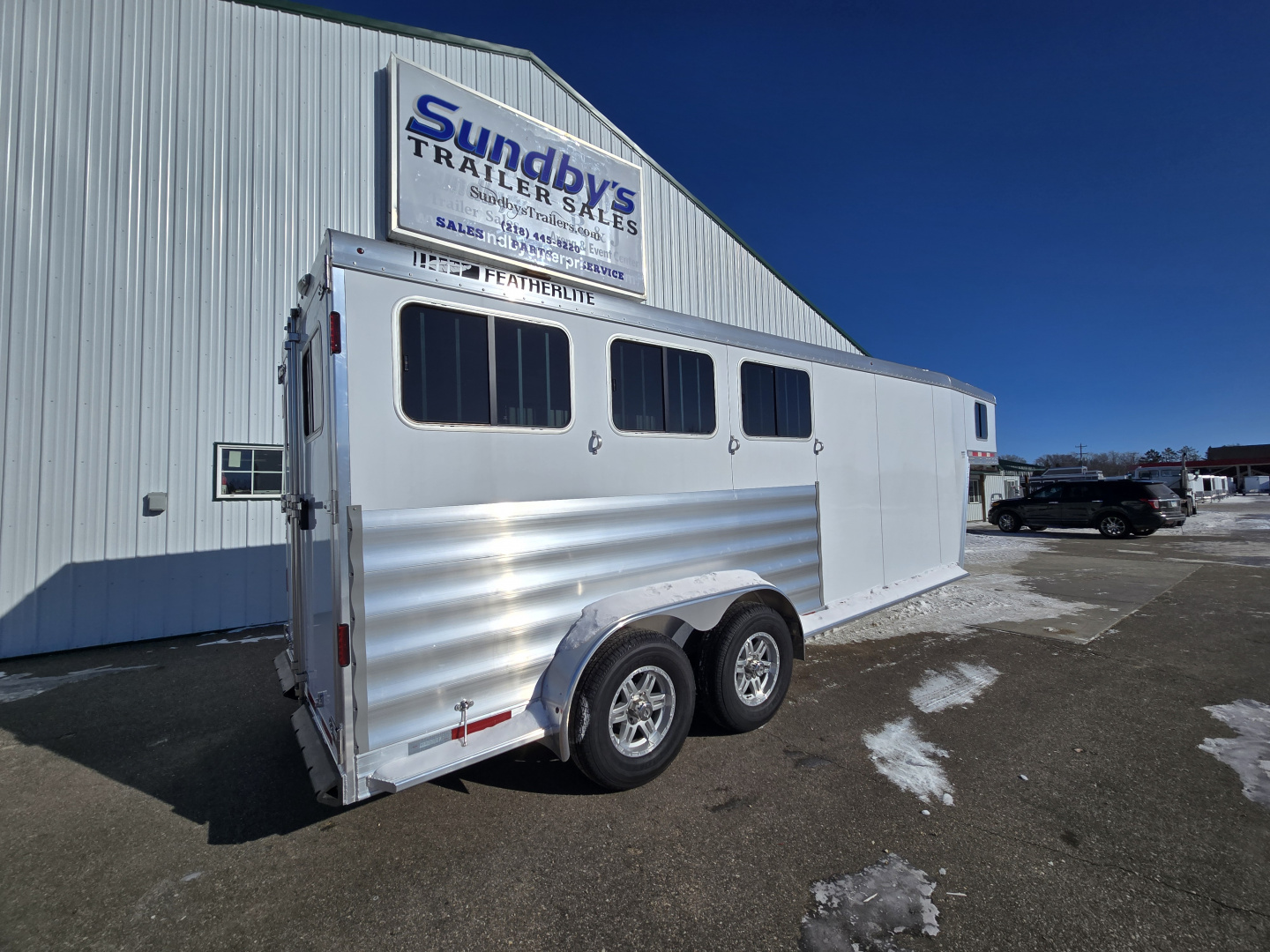 New 2025 Featherlite 3H 7350-STD Trailer
