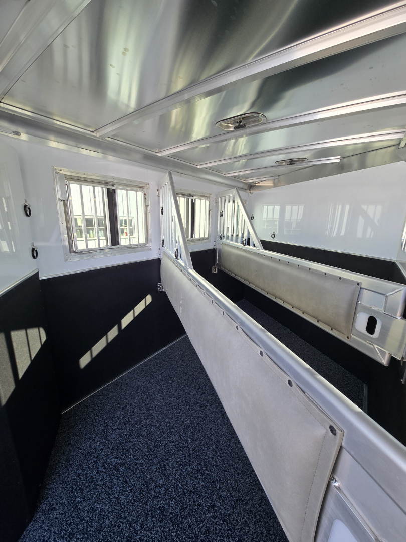 New 2026 Featherlite 7348-STD 3 Horse Trailer