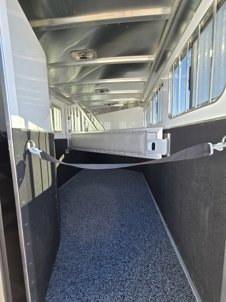 New 2026 Featherlite 7348-STD 3 Horse Trailer