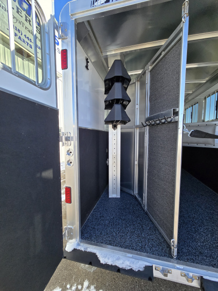 New 2026 Featherlite 7348-STD 3 Horse Trailer