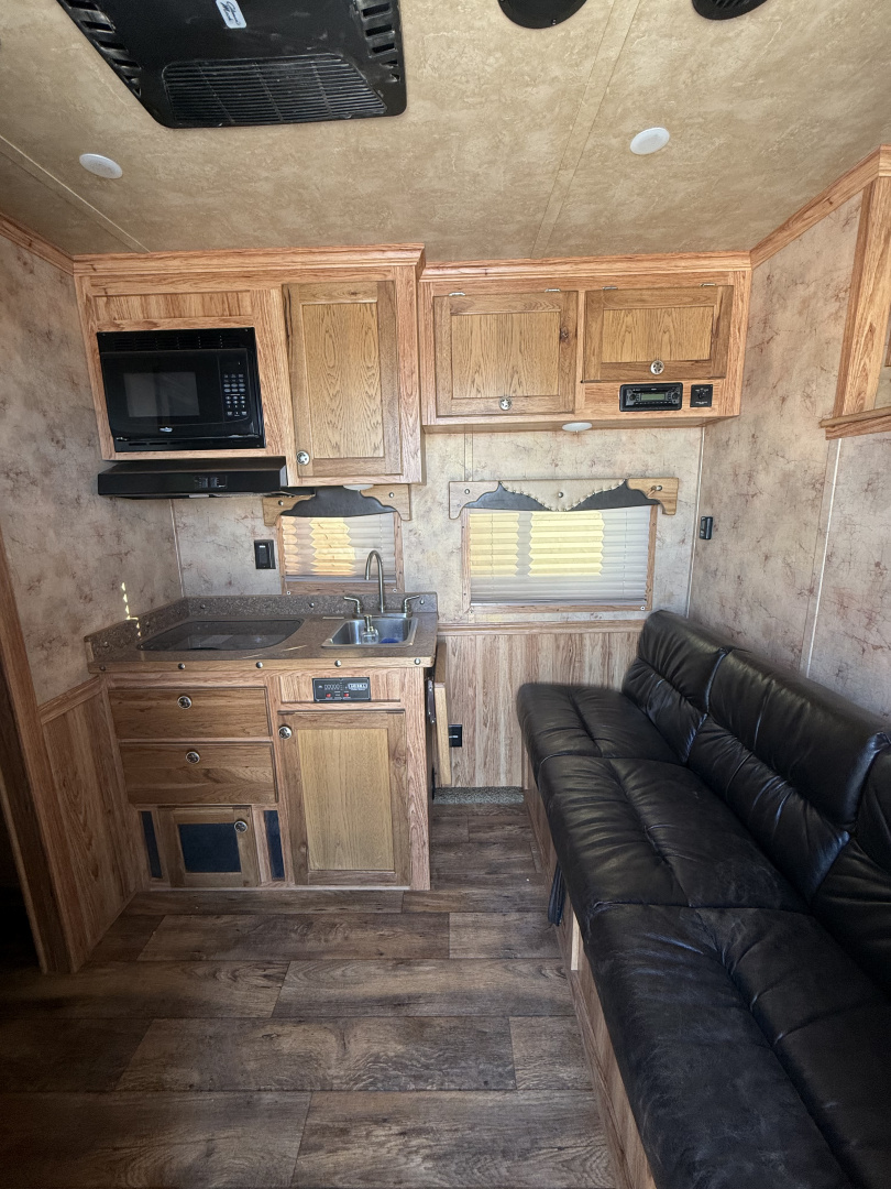 Used 2017 Sierra Trailers LARAMIE 310 Horse Trailer
