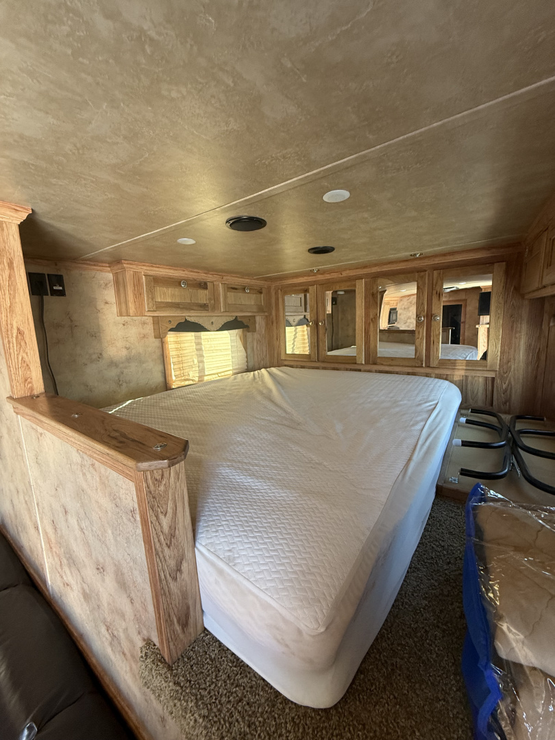 Used 2017 Sierra Trailers LARAMIE 310 Horse Trailer