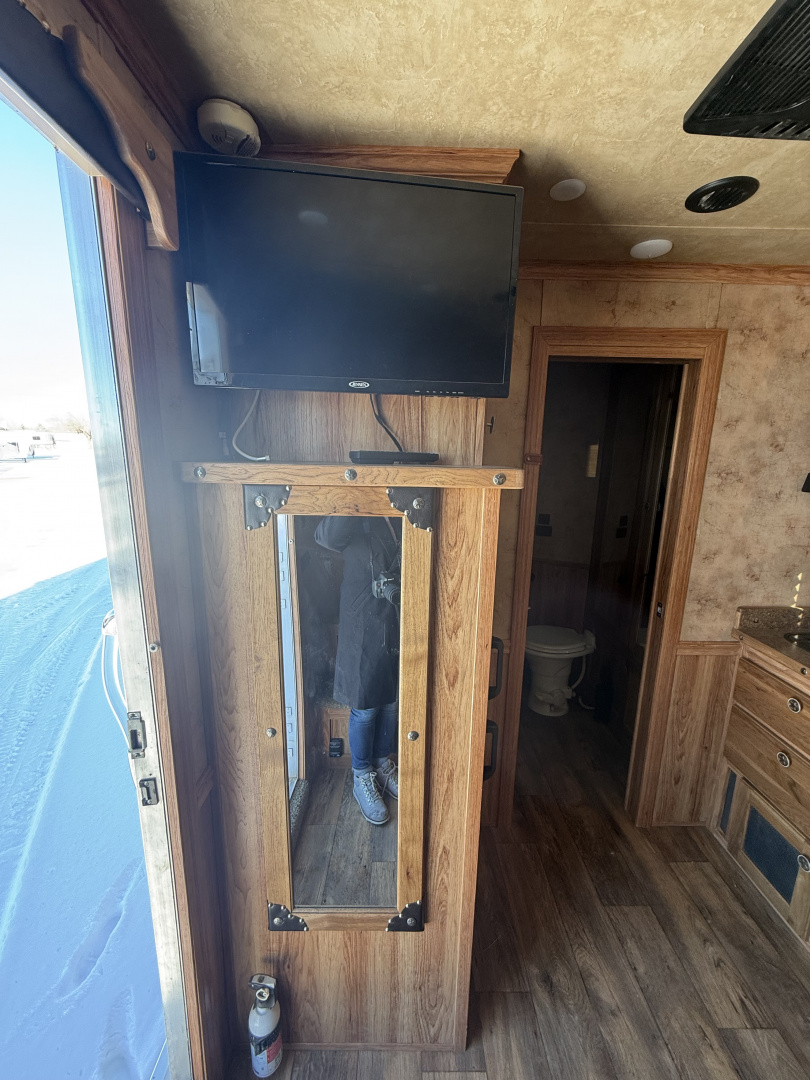 Used 2017 Sierra Trailers LARAMIE 310 Horse Trailer