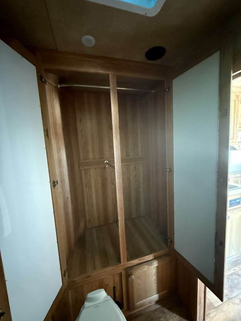 Used 2017 Sierra Trailers LARAMIE 310 Horse Trailer