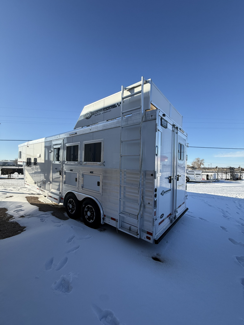 Used 2017 Sierra Trailers LARAMIE 310 Horse Trailer